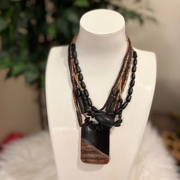 Jewelry - ✔Boho Wood Beads Necklace